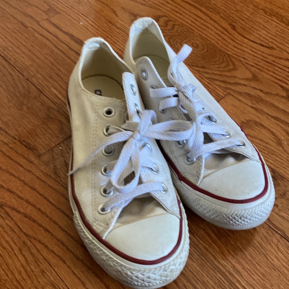 Converse - Picture 2 of 2